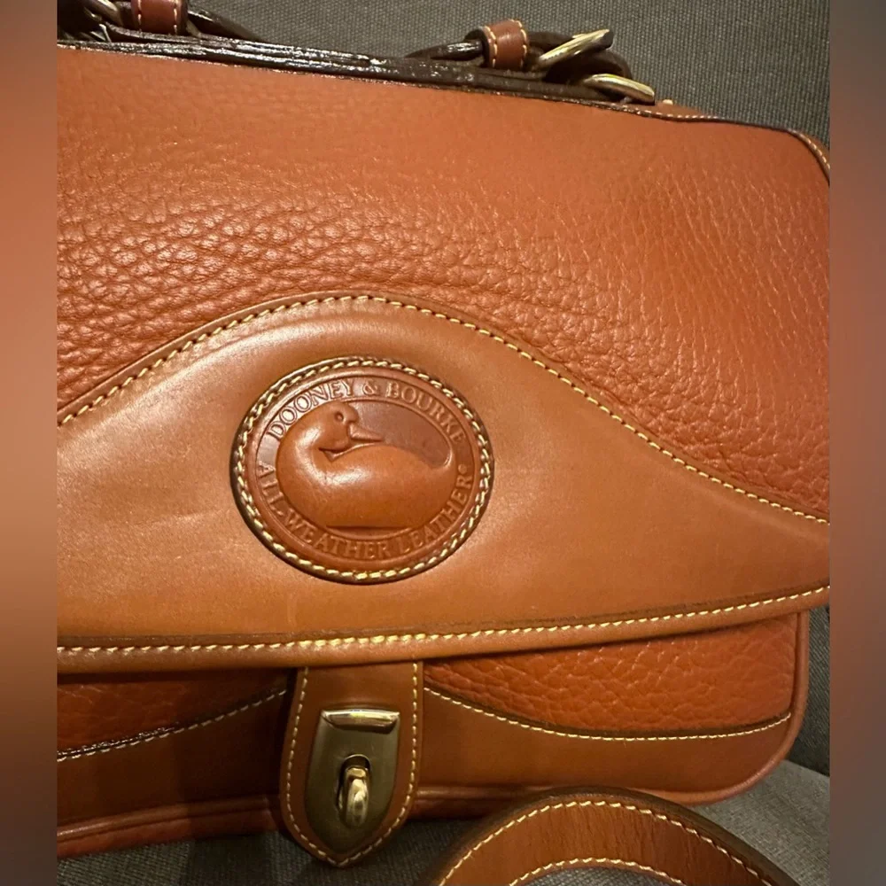 Vintage Dooney & Bourke peanut large carrier bag - Picture 4 of 11